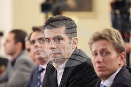 Парламент - БСП - Продължаваме Промяната - бюджет - среща