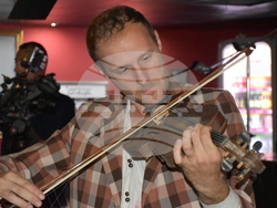 Готов е тийзърът  на новия филм „Слънчев бряг – експрес към ада“