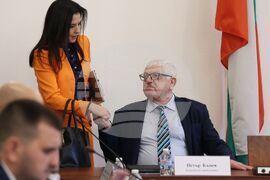 Парламент - Комисия по икономическа политика и иновации