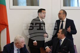 Парламент - Комисия по икономическа политика и иновации