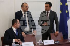 Парламент - Комисия по икономическа политика и иновации