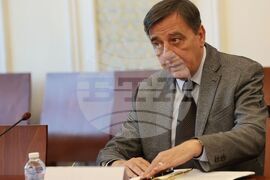 Парламент - Комисия по икономическа политика и иновации