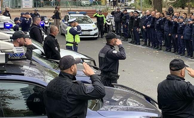 Почит пред паметта на загиналия при изпълнение на служебния си дълг младши инспектор Петър Бъчваров