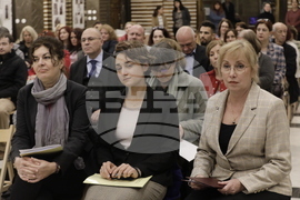 Национална библиотека - "Богатство от цветове и традиции" - изложба