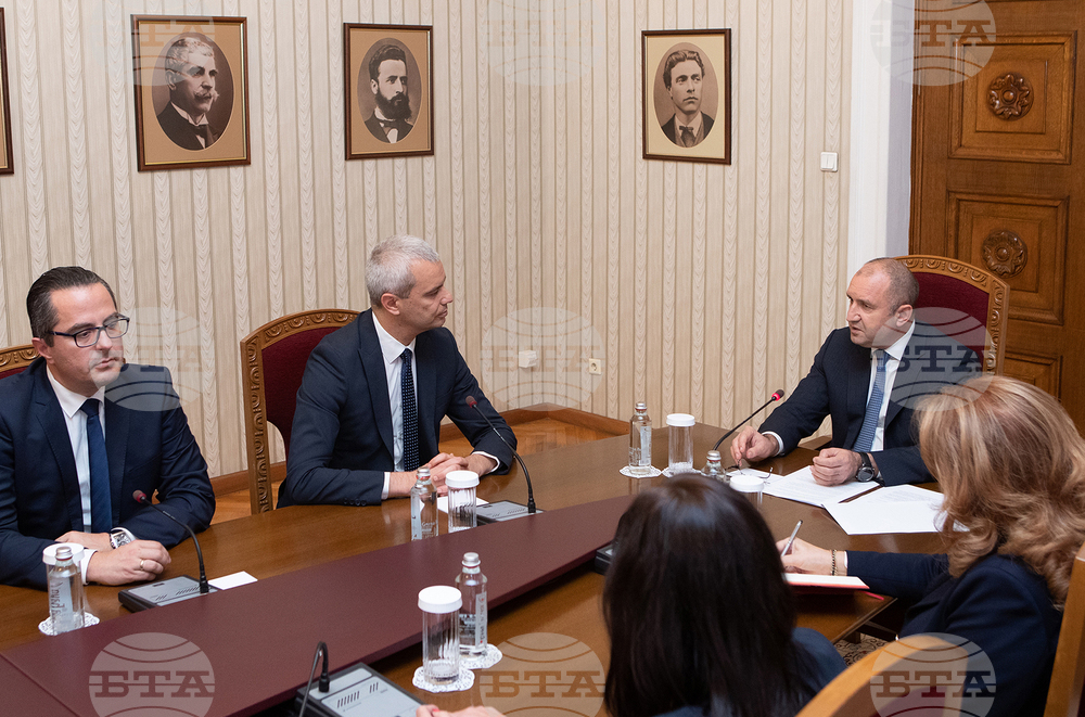 Румен Радев: Парламентарно представените партии носят отговорност за конструктивно и отговорно отношение към важните задачи пред Народното събрание