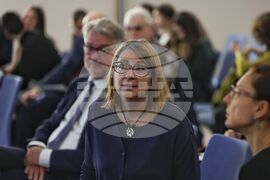 Асоциация на европейските журналисти - конференция - Ирина Недева