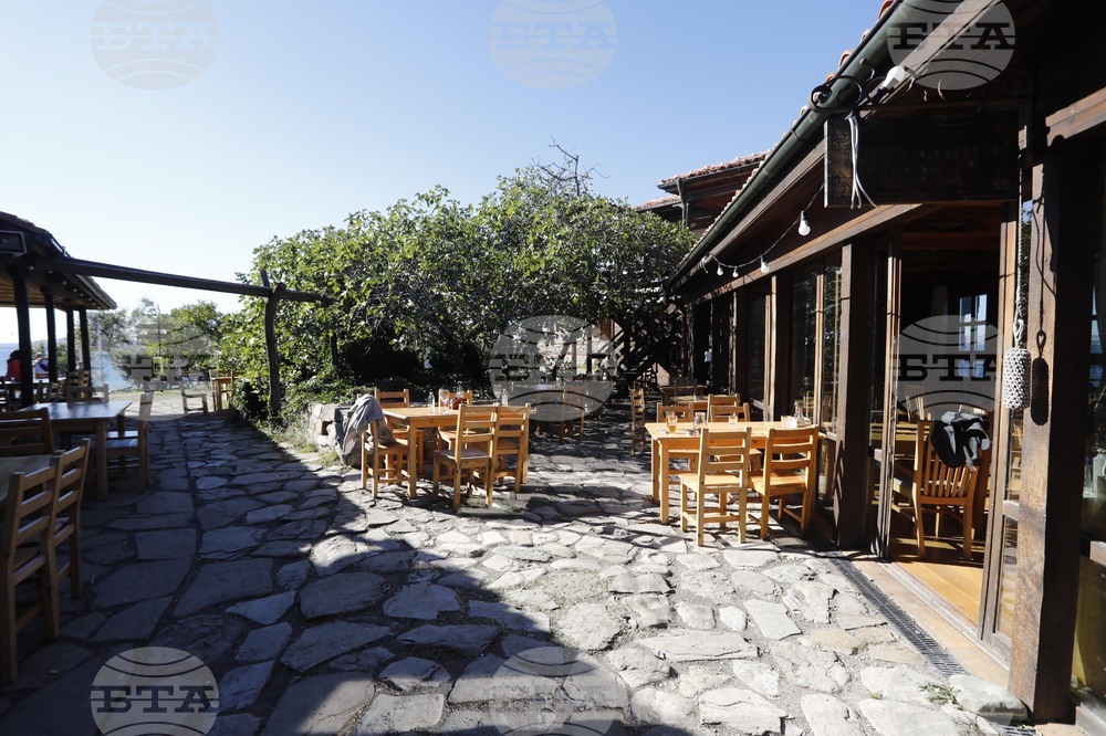 Представители на ресторантьорския бранш ще блокират днес кръстовища и пътни артерии в страната в знак на протест срещу повишаването на ДДС