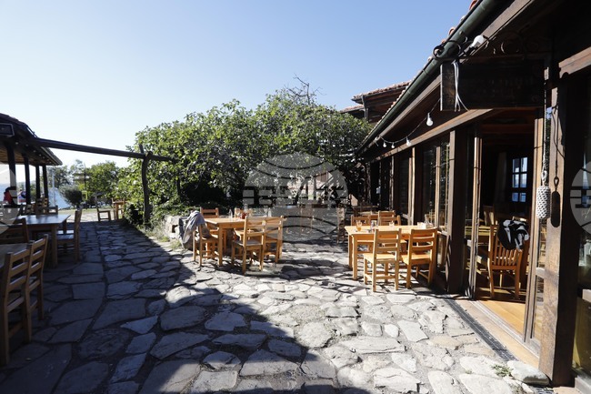 Представители на ресторантьорския бранш ще блокират днес кръстовища и пътни артерии в страната в знак на протест срещу повишаването на ДДС