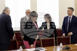 Парламент - БСП - ГЕРБ - бюджет - среща