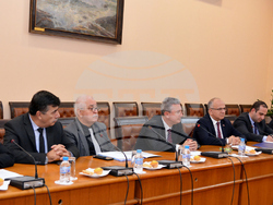 Снимка: Министерство на транспорта и съобщенията - среща между вицепремиера по икономическите политики и министър на транспорта и съобщенията Христо Алексиев с генералния директор на Турските държавни железници Хасан Пезюк 