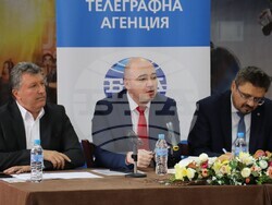 Снимка: Община Банско - Министър Илин Димитров по време на форума "БГ - ЗИМА 2022/2023", организирана от Българска телеграфна агенция с подкрепата на Община Банско. 