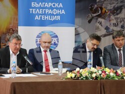 Снимка: Община Банско - Министър Илин Димитров по време на форума "БГ - ЗИМА 2022/2023", организирана от Българска телеграфна агенция с подкрепата на Община Банско. 