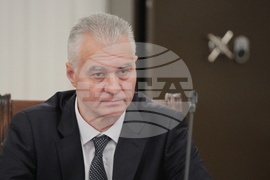 Парламент - комисия- заседание - Пламен Тончев