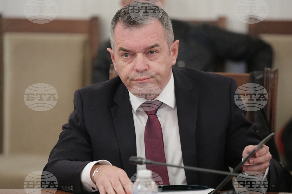 Парламент - комисия- заседание - Венелин Венев