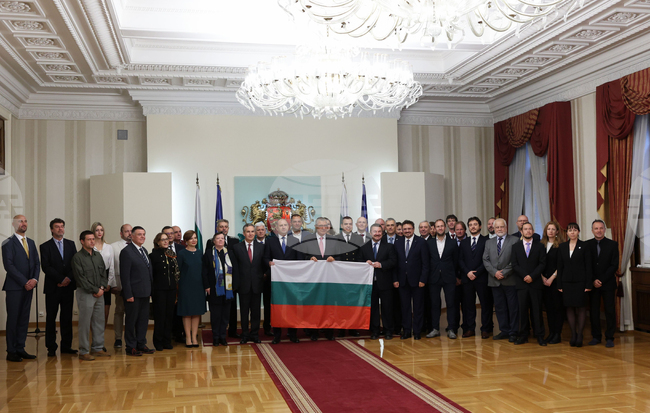 Румен Радев - Българска антарктическа експедиция - флаг