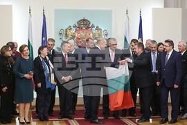 Румен Радев - Българска антарктическа експедиция - флаг