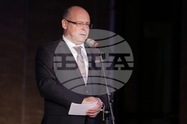 Лазар Лазаров - Национален план - начало
