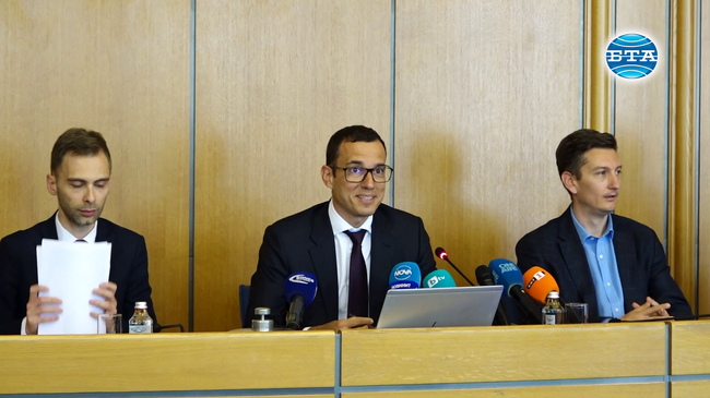 Проект за над 1 млрд. лева за модернизиране и обновяване на градския транспорт в София представиха кметът Васил Терзиев и групата на ПП-ДБ-СС