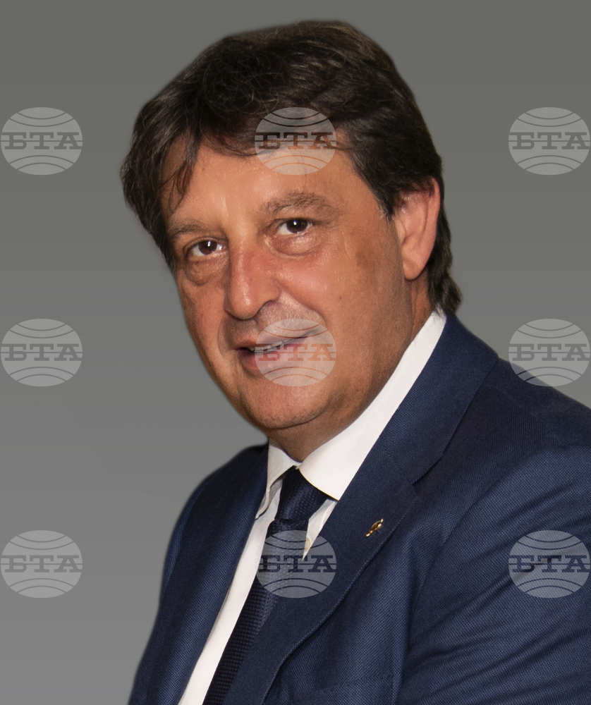 Над 600 мигранти са задържани на сръбско-унгарската граница, един мигрант е ранен след стрелба