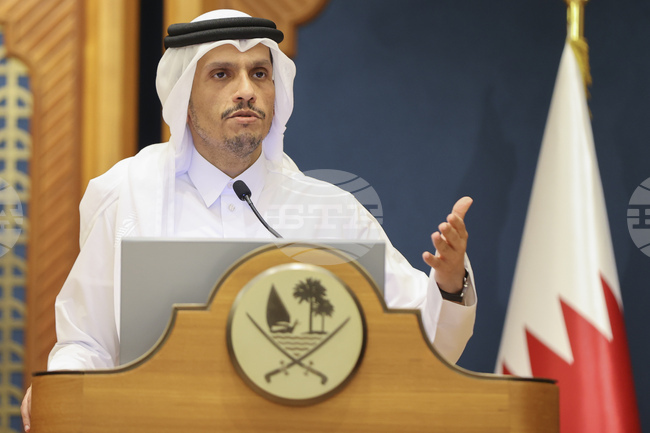 Външният министър на Катар заяви в телефонен разговор с иранския си колега, че кризата в региона може да се реши само по дипломатически път