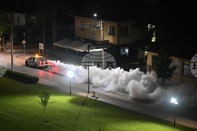 Започва обработката на тревните площи в Монтана и Лом срещу кърлежи 