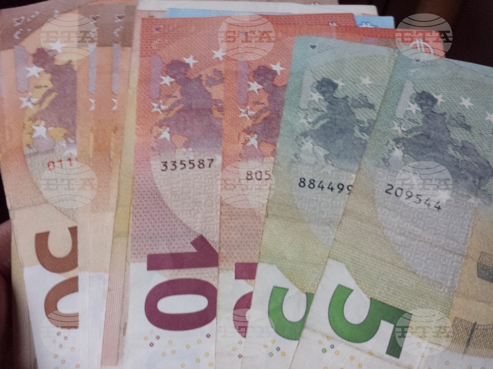 Specially Branded "Euromobile" to Promote Euro Changeover around Bulgaria