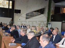 По предложение на кмета на Благоевград Илко Стоянов - дарена земя на Неврокопската митрополия за изграждането на нов православен храм