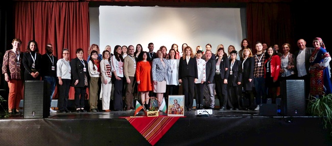 Български фолклорни състави в чужбина - вицепрезидент - творческа среща