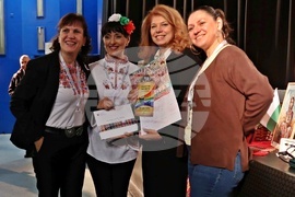 Илияна Йотова - Български фолклорни състави в чужбина - творческа среща