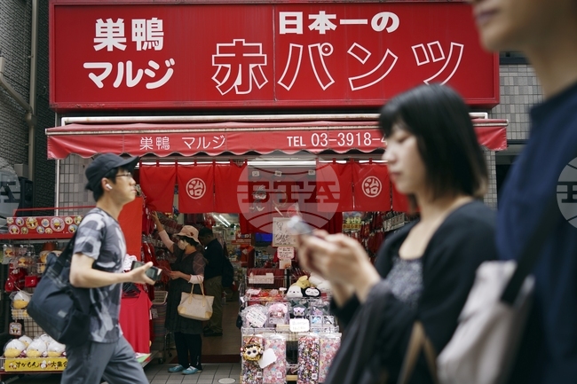 Чуждестранните жители на възраст между 20 и 29 години в Япония вече са 9,5 на сто, а правителството отваря врати за още 426 000