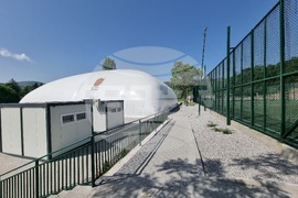 Перник - спортно съоръжение - балон