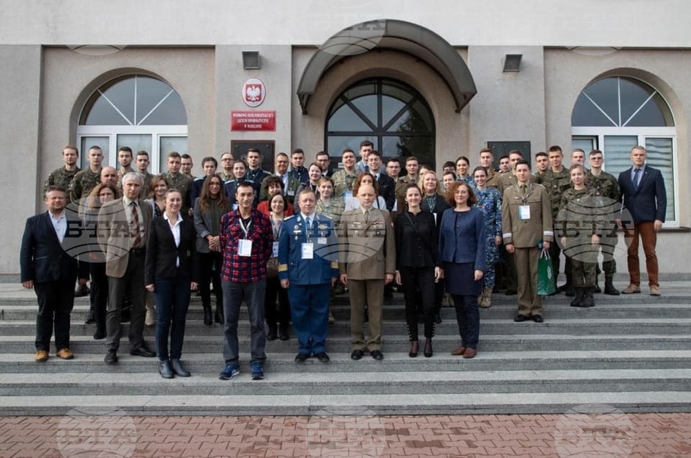 В периода 24-28 октомври 2022 г. представители на ВВВУ "Г. Бенковски" посетиха Военен технически университет, гр. Варшава, Полша