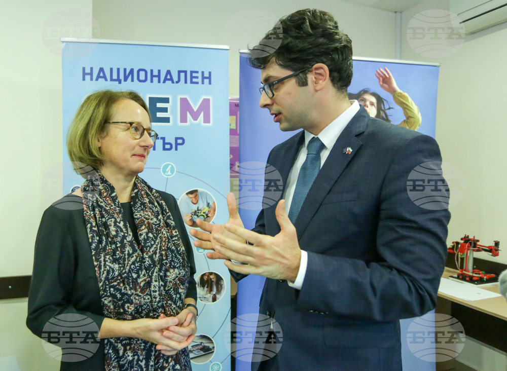 Селин Гауер - Национален STEM център - посещение