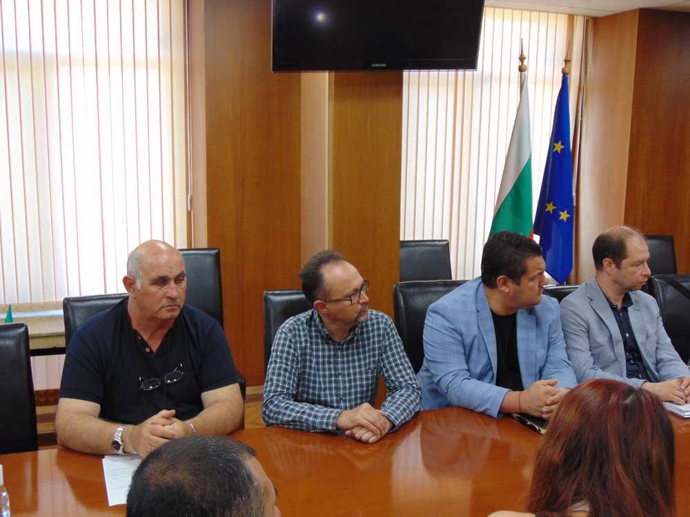 Община Шумен проведе извънреден брифинг с представители на медиите 