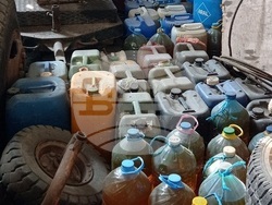 Снимка: Агенция „Митници“ - нелегален алкохол и гориво в частни имоти 