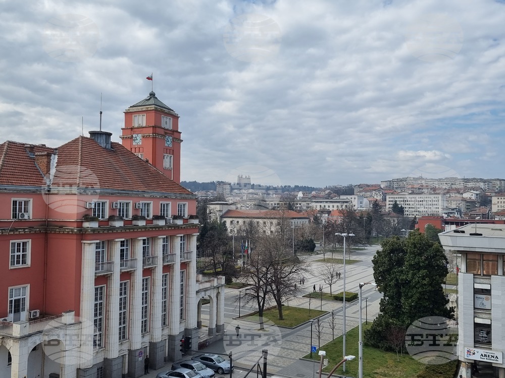 В част от централните улици и паркинги на Плевен се въвежда ограничение в движението на автомобили заради изборите