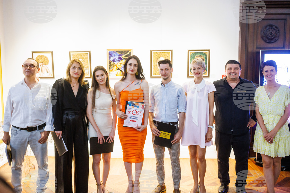 Галерия Vivacom Art Hall направи изложба на финалистите от конкурса Most