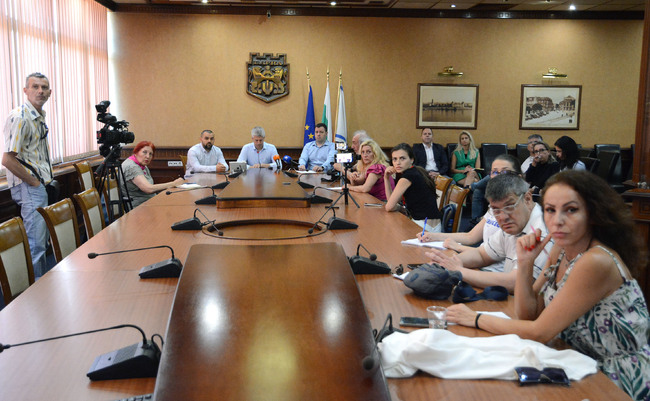 Засилени проверки, по-високи глоби и информационна кампания са сред мерките на Община Варна за подобряване на чистотата в града