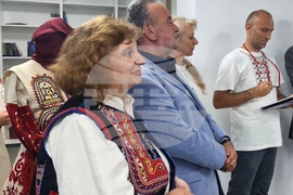 Турция - Национален пресклуб на БТА-Анкара - българо-турска изложба на български и турски шевици и носии - Ани Йовева