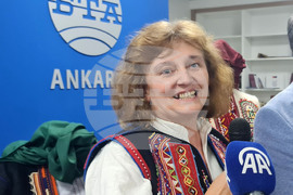 Турция - Национален пресклуб на БТА-Анкара - българо-турска изложба на български и турски шевици и носии - Ани Йовева