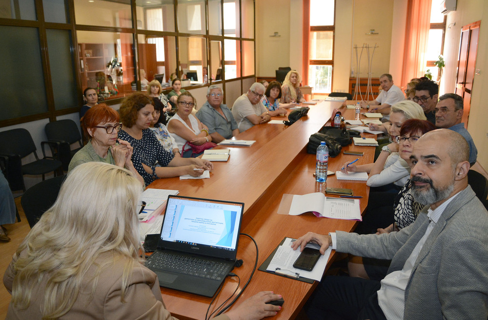 Община Варна: На работна среща в Община Варна обсъдиха предстоящите ремонти в четири училища