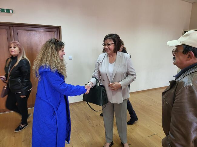 Нинова в Трявна: Цените пак тръгнаха нагоре. Задължително е да вдигнем заплатите