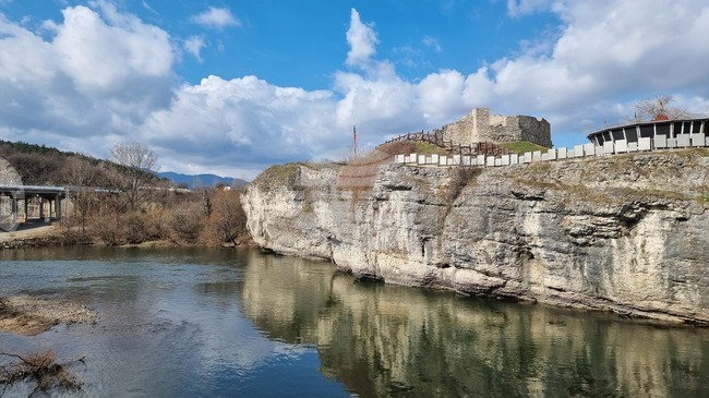 Археологическият комплекс „Калето“ и Община Мездра организират Дионисиеви празници в петък