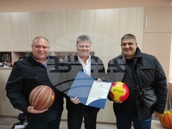 Областният управител награди училищата от област Разград с най-активно участие в инициативата „Европейски ден на спорта в училище“ – 2022 г.