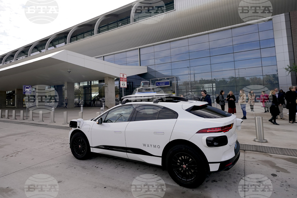 "Уеймо" изтегля от пазара 1200 автономни превозни заради техническа проверка
