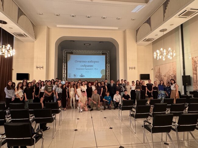 Община Русе: Младежкият парламент в Русе избра ново ръководство