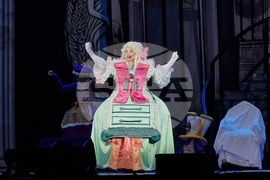 „Красавицата и звяра" - спектакъл 