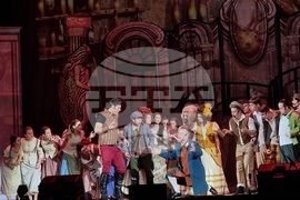 „Красавицата и звяра" - спектакъл 