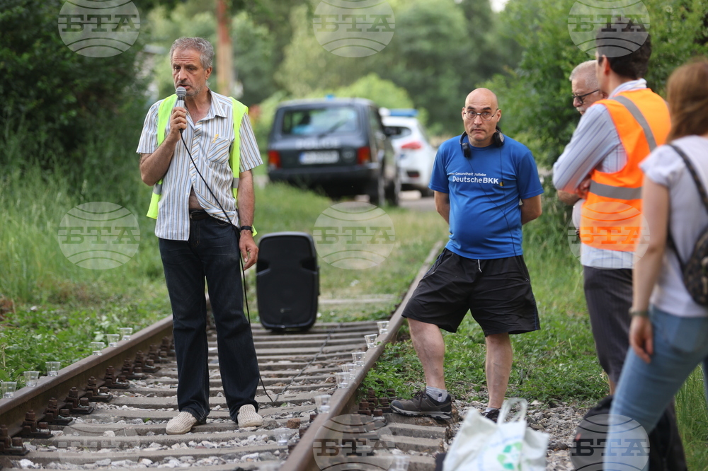Инициатива за обществен и релсов транспорт - околовръстна железница - бдение