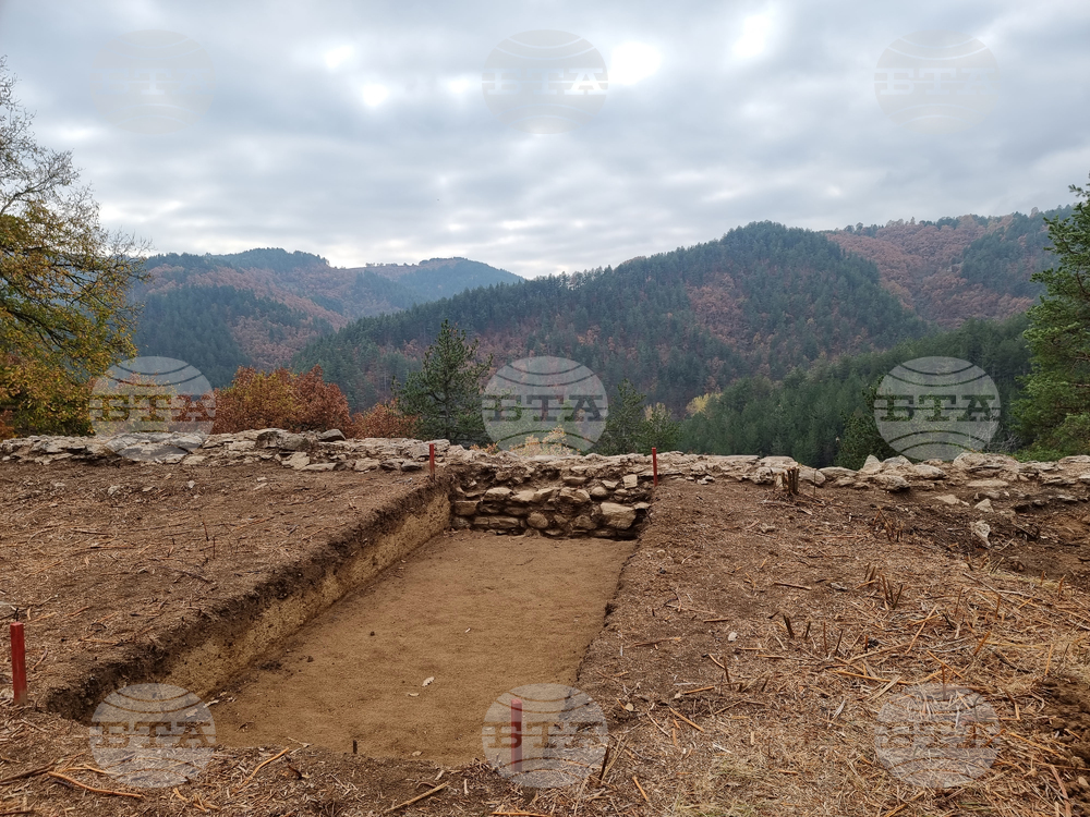 Село Храстово - крепост - разкопки